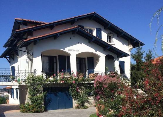Villa Erresiñolettean 1