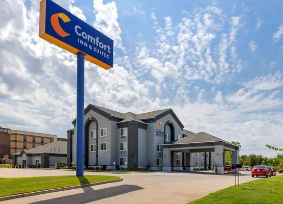 Comfort Inn & Suites Muskogee 1