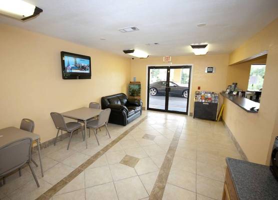 Days Inn by Wyndham DeFuniak Springs 1