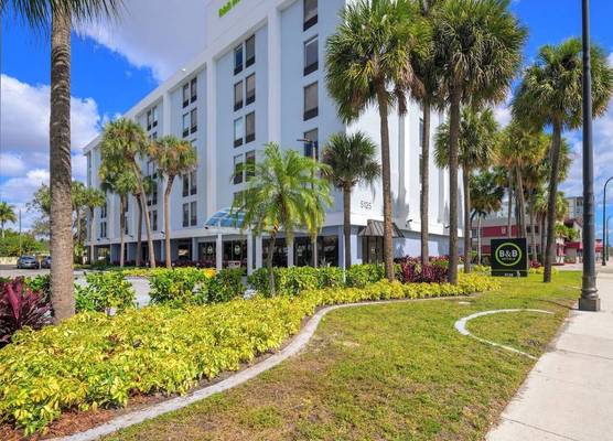 B&B Hotel Miami Airport 1
