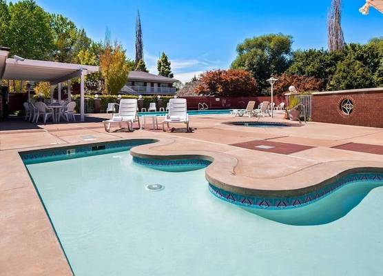 Baugh Motel, SureStay Collection by Best Western 1