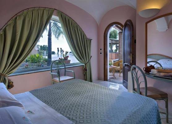 Hotel Carlo Magno 1