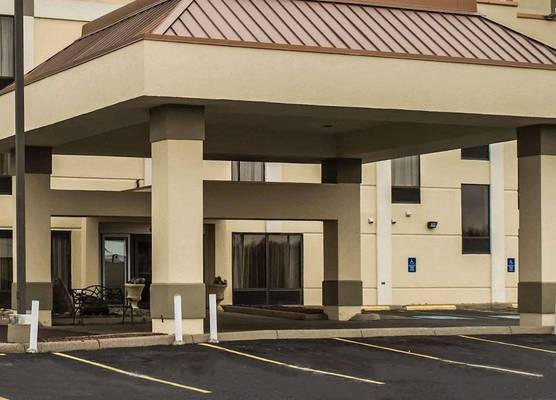 Quality Inn Akron South 1