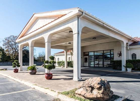 Motel 6 Stephenville, TX 1