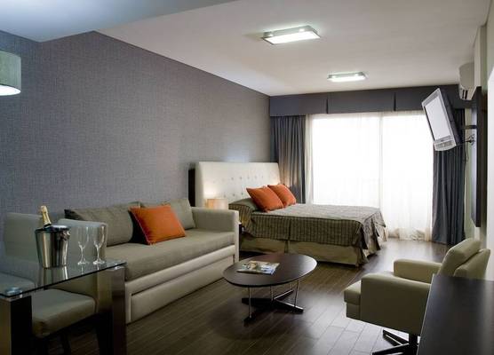 Guido by Ayres Apartments 1