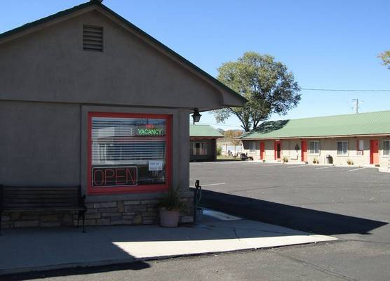 Lamplighter Lodge 1