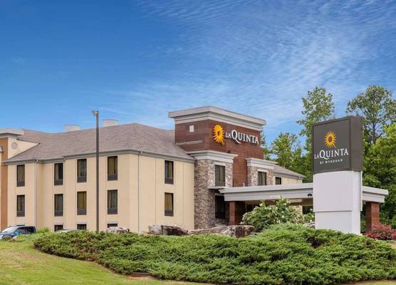 La Quinta by Wyndham Covington 1