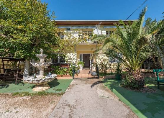 Apartments and Rooms Dragica 1