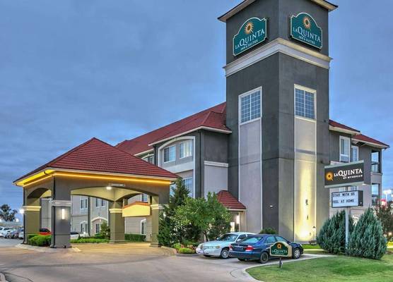La Quinta by Wyndham Tulsa Airport / Expo Square 1