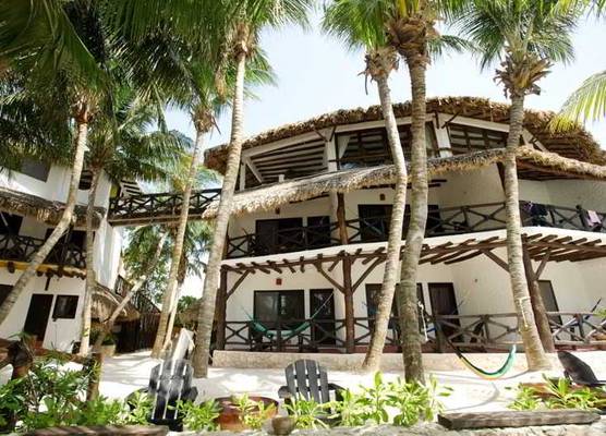 Beachfront Hotel La Palapa - Adults Only 1