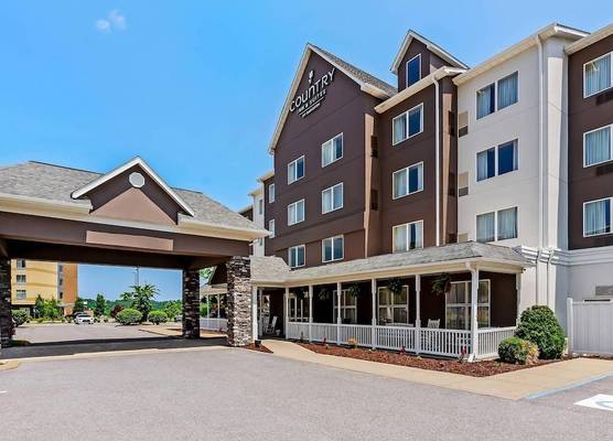 Country Inn & Suites by Radisson, Princeton, WV 1