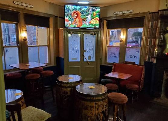 The Queens Arms Hotel 1
