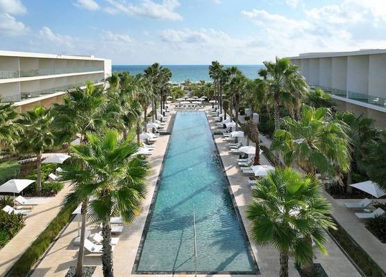 Family Selection at Grand Palladium Select Costa Mujeres - All Inclusive 1