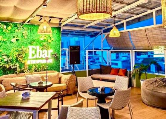 The Upperhouse Hotel – Boutique Stay with City & River Views 1