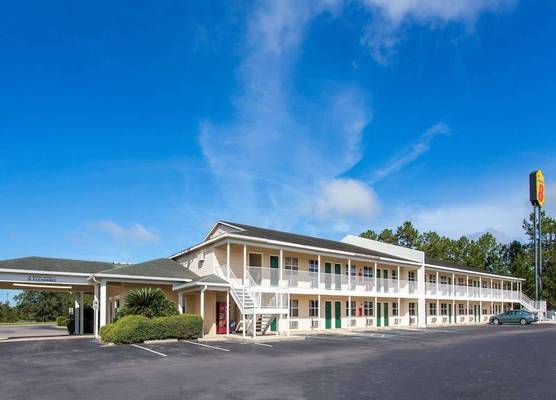 Super 8 by Wyndham Monticello 1