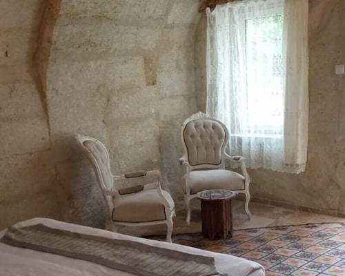 DEDE CAVE KONAK 1