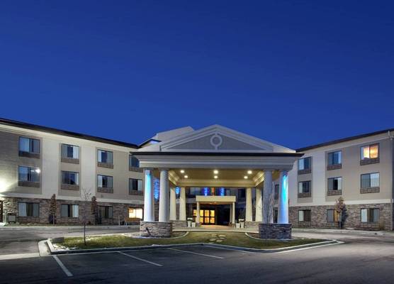 Holiday Inn Express & Suites SALT LAKE CITY-AIRPORT EAST by IHG 1