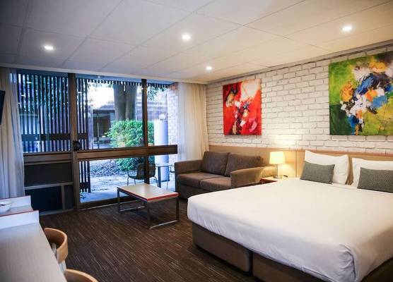 Villa Noosa Hotel 1