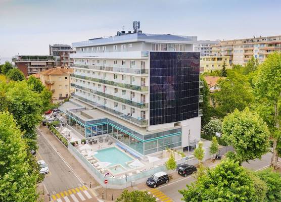Aqua Hotel 1