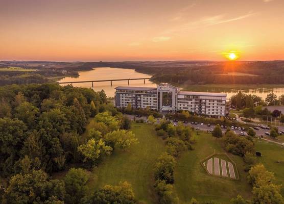 Bio-Seehotel Zeulenroda 1