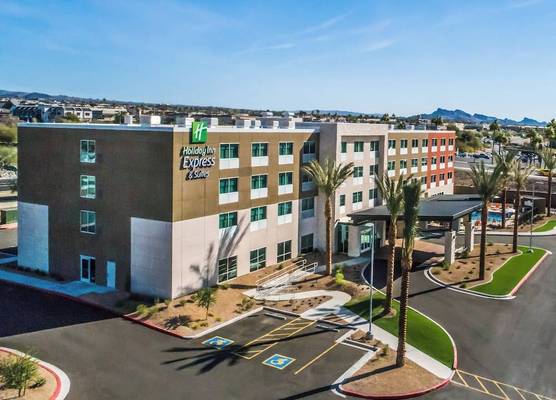 Holiday Inn Express & Suites LAKE HAVASU - LONDON BRIDGE by IHG 1