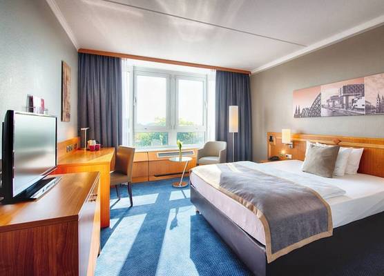 Leonardo Hotel Köln Bonn Airport 1