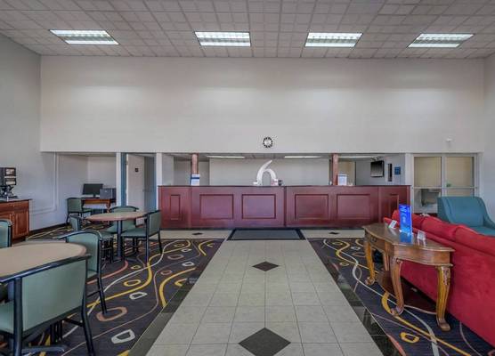 Motel 6 Forsyth, GA Tift College 1