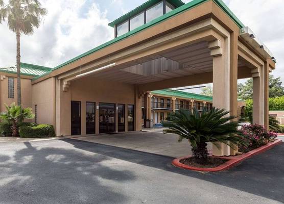 Quality Inn Alexandria 1