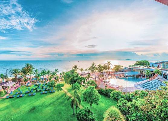 Pinnacle Grand Jomtien Resort and Beach Club 1