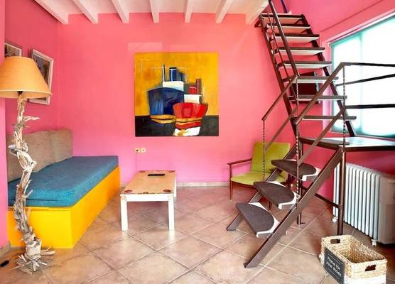 Oeve Apartment - A Colourful Loft in Kefalonia 1