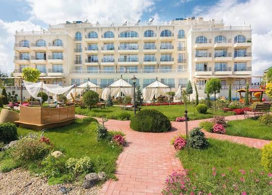 Therma Palace - Balneo SPA, Free parking & Mineral Pools 1