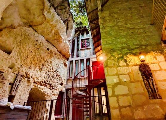 Logis Hotel Demeure de la Vignole et Spa 1