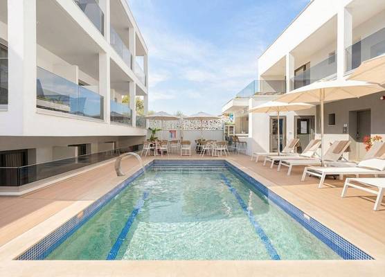 Elegant Maltepe Accommodation 1