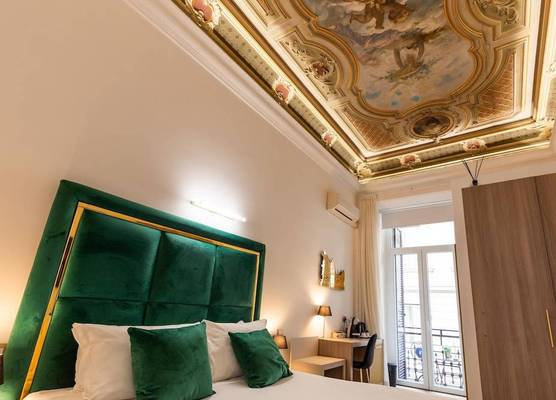 Cavour LR Collection 1