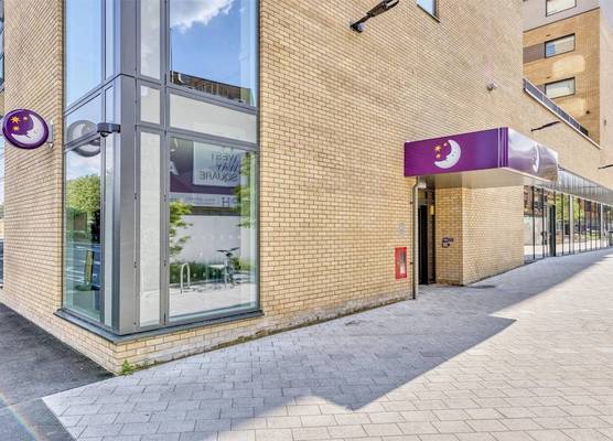 Premier Inn Oxford Botley 1