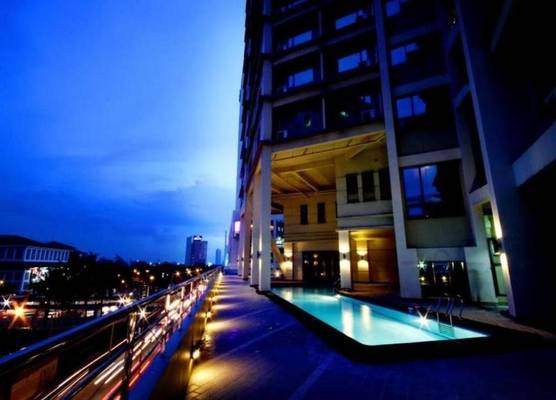 Mandarin Plaza Hotel 1