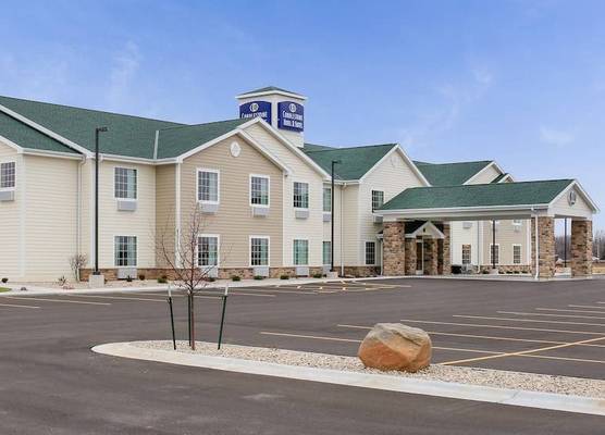 Cobblestone Hotel & Suites Pulaski/Green Bay 1