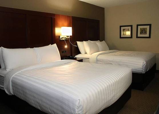 Best Western Rochelle Inn & Suites near DeKalb 1