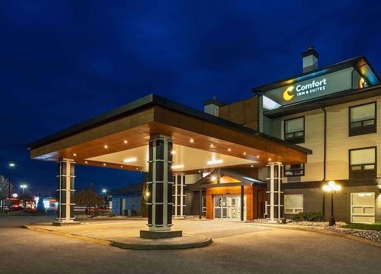 Comfort Inn & Suites 1