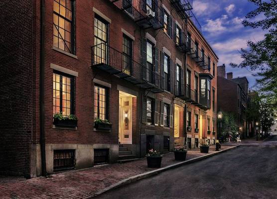 Maverick Suites at 40 Temple St 1