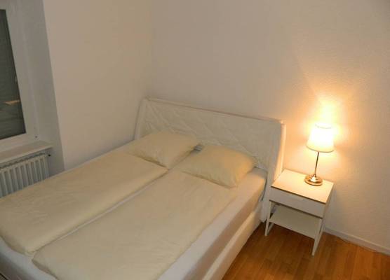 Rent a Home Delsbergerallee - Self Check-In 1