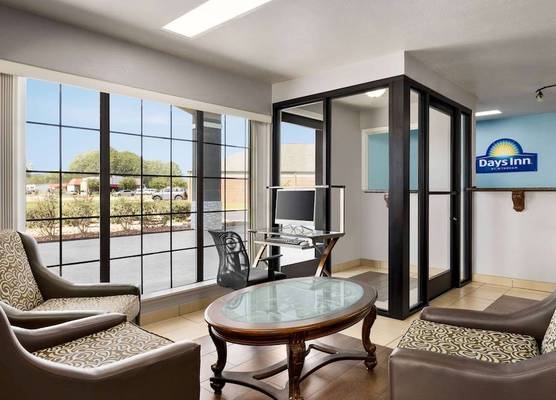 Days Inn by Wyndham Fulton 1