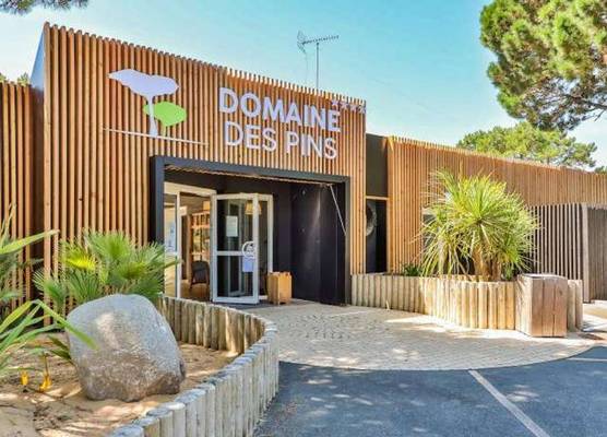 Le Domaine des Pins 1
