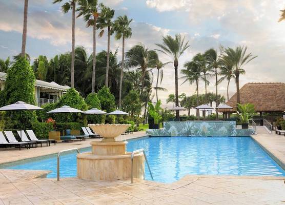 Kimpton SURFCOMBER HOTEL by IHG 1