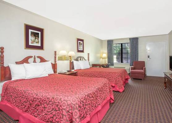 A Red Dot Inn Milledgeville 1