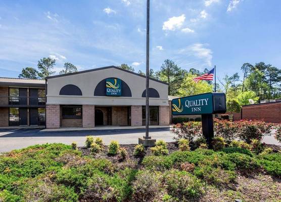 Quality Inn Tupelo Central 1