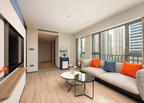 Holiday Inn Express Taizhou City Center by IHG 1