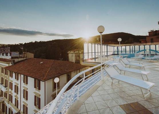 Grand Hotel Excelsior 1
