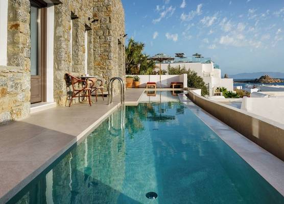 Pelican Bay Hotel 1
