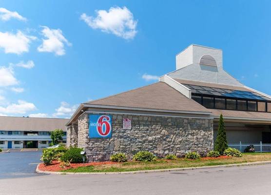Motel 6 Southgate, MI - Detroit 1